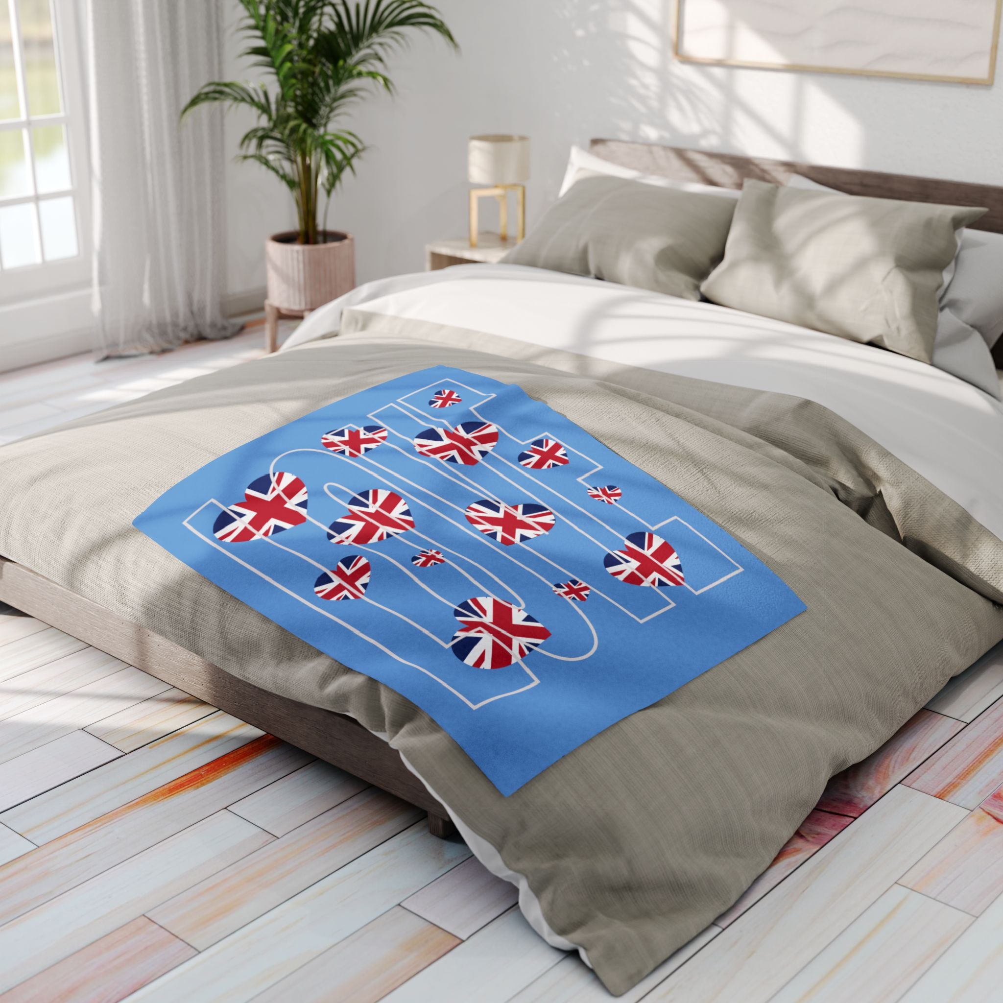 Cozy British Flag Fleece Blanket, Warm Throw Blanket for Home, UK Pride Decor, Love Gift for Her, Room Accessory
