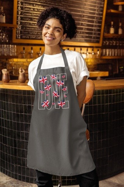 Love Britain-Inspired Cotton Apron, Perfect Gift for Chefs, Baking Enthusiasts, Valentine's Day, Kitchen Decor, Cooking Essentials
