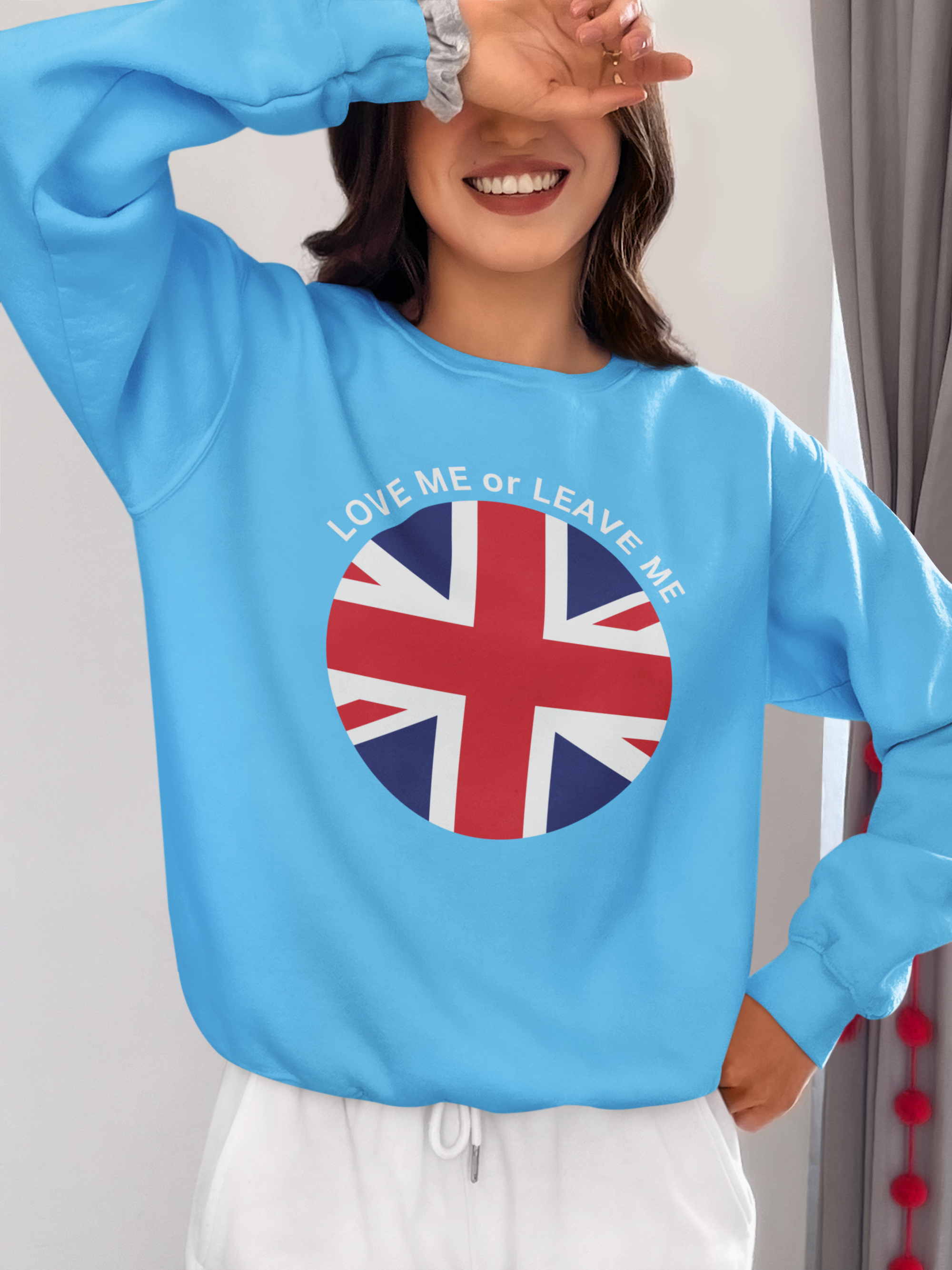 Union Jack Love me or Leave me  Unisex Sweatshirt | Perfect for Casual Wear, Travel, Gift for Brits, English Theme, Cozy Look