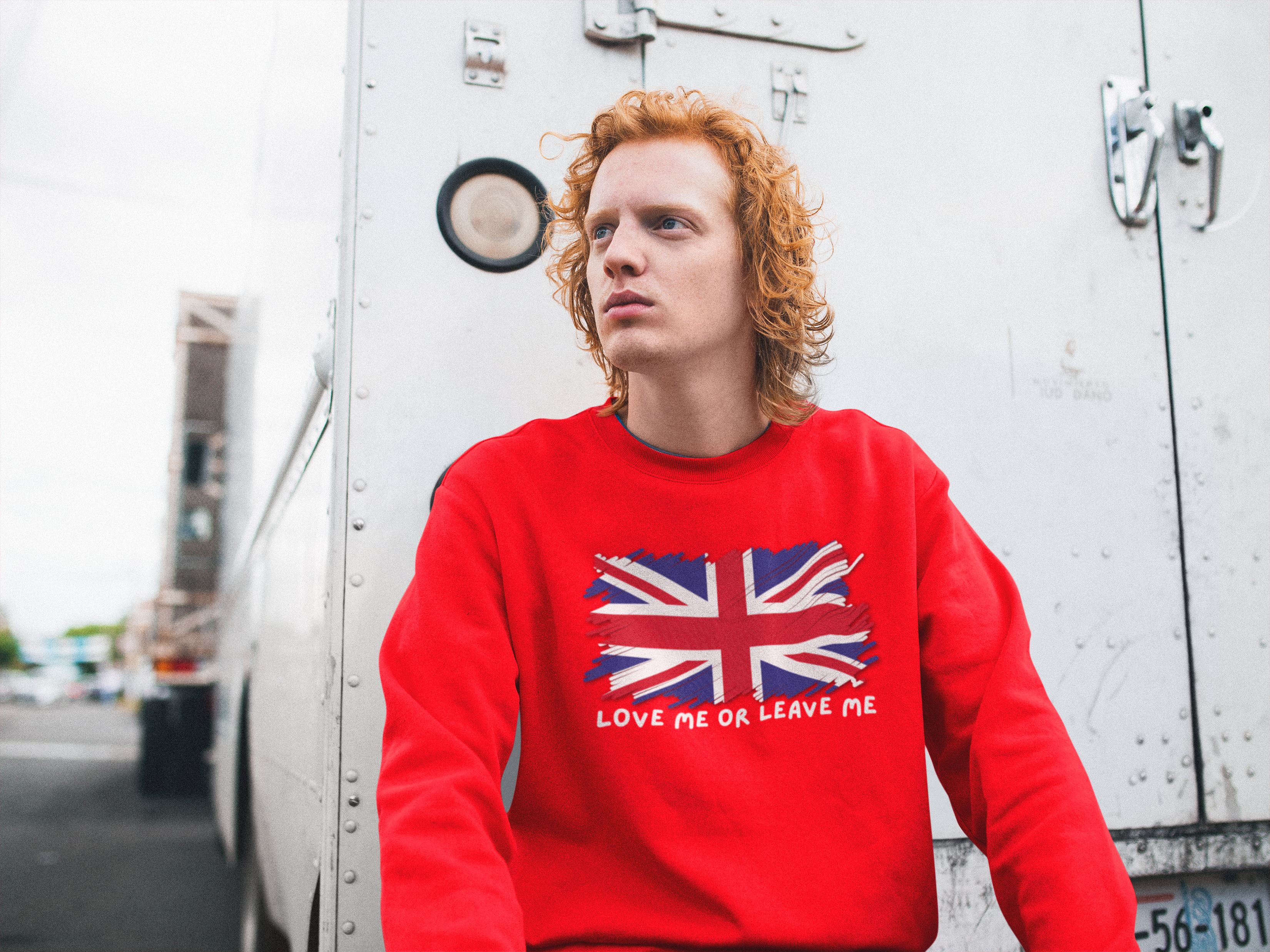 Union Jack Sweatshirt - Love Me or Leave Me, UK Pride Gift, Cozy Casual Wear, Unisex Fashion, Great for Travel