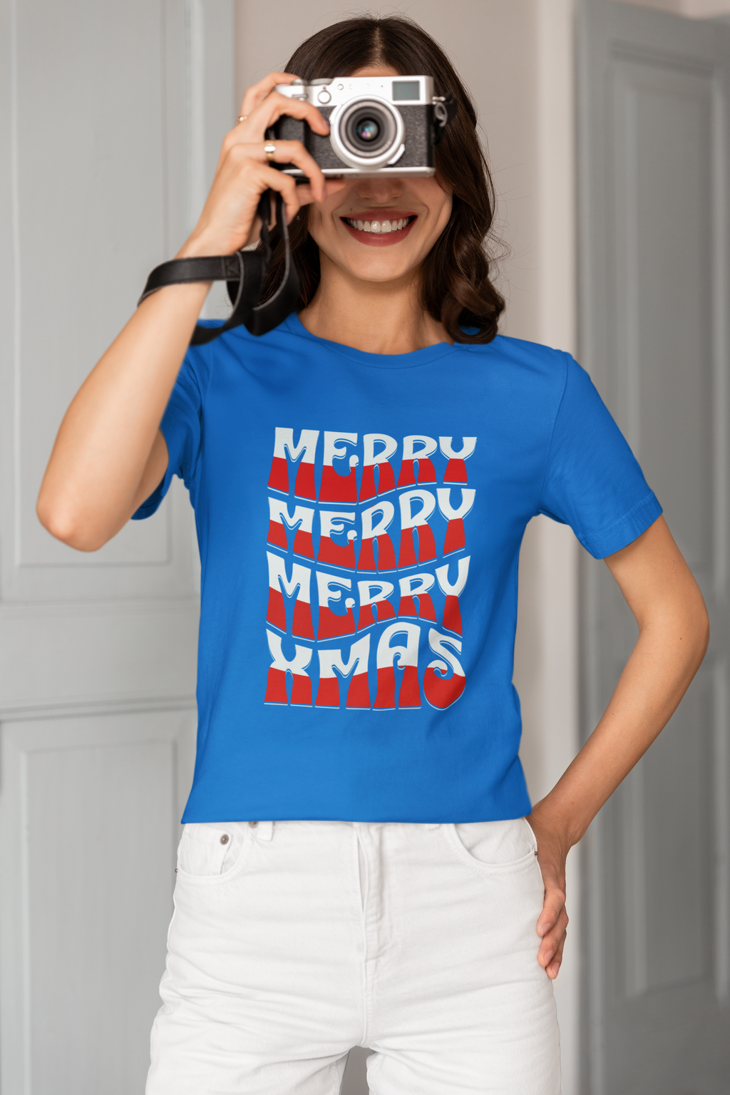 Merry Christmas Retro Wave Tee — Retro Holiday Graphic T-Shirt