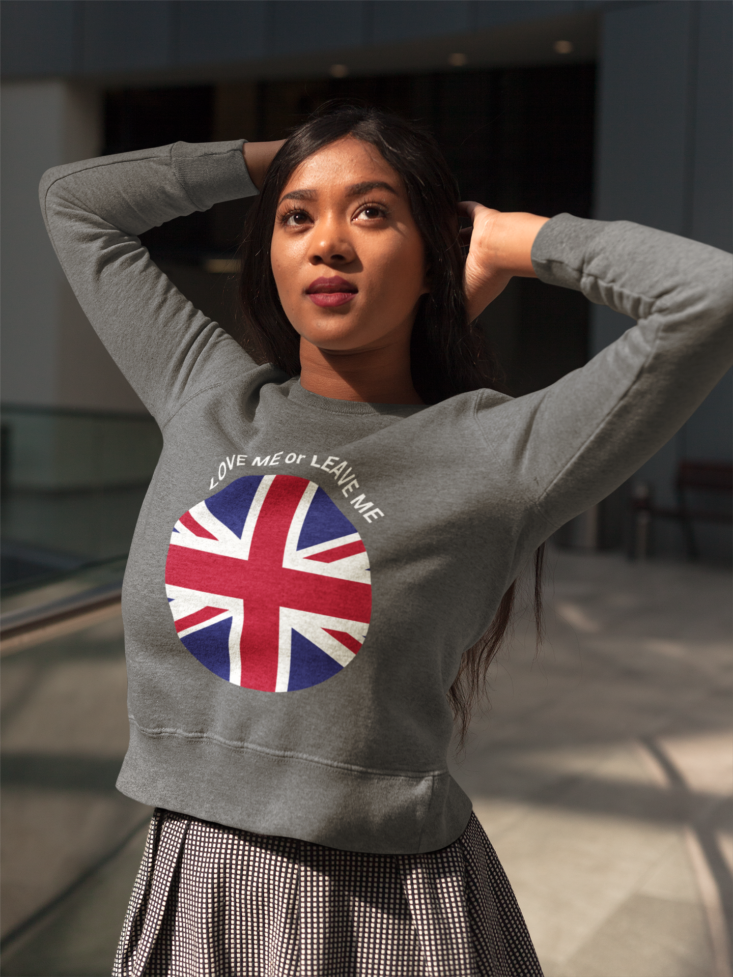 Love Me or Leave Me Unisex Crewneck Sweatshirt, Cozy Gift for British Flag Lovers, Casual Wear, Ideal for Holidays and Everyday, [...]