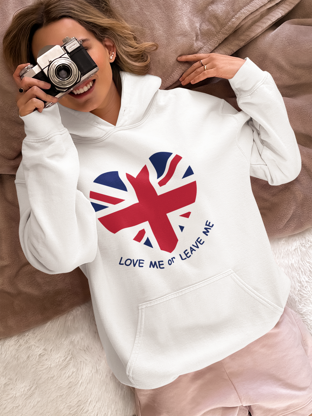 Unisex College Hoodie with British Heart Design, Cozy Casual Wear, Perfect for Gifts, College Events, and Everyday Style