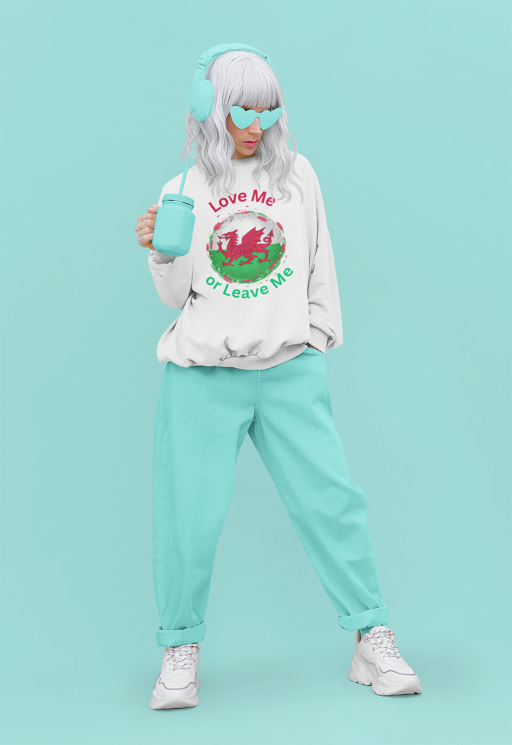 Welsh Spirit Sweatshirt - Love Me or Leave Me, Cozy Unisex Apparel, Perfect for St. David's Day, Gift for Him or Her, Casual Wear, [...]