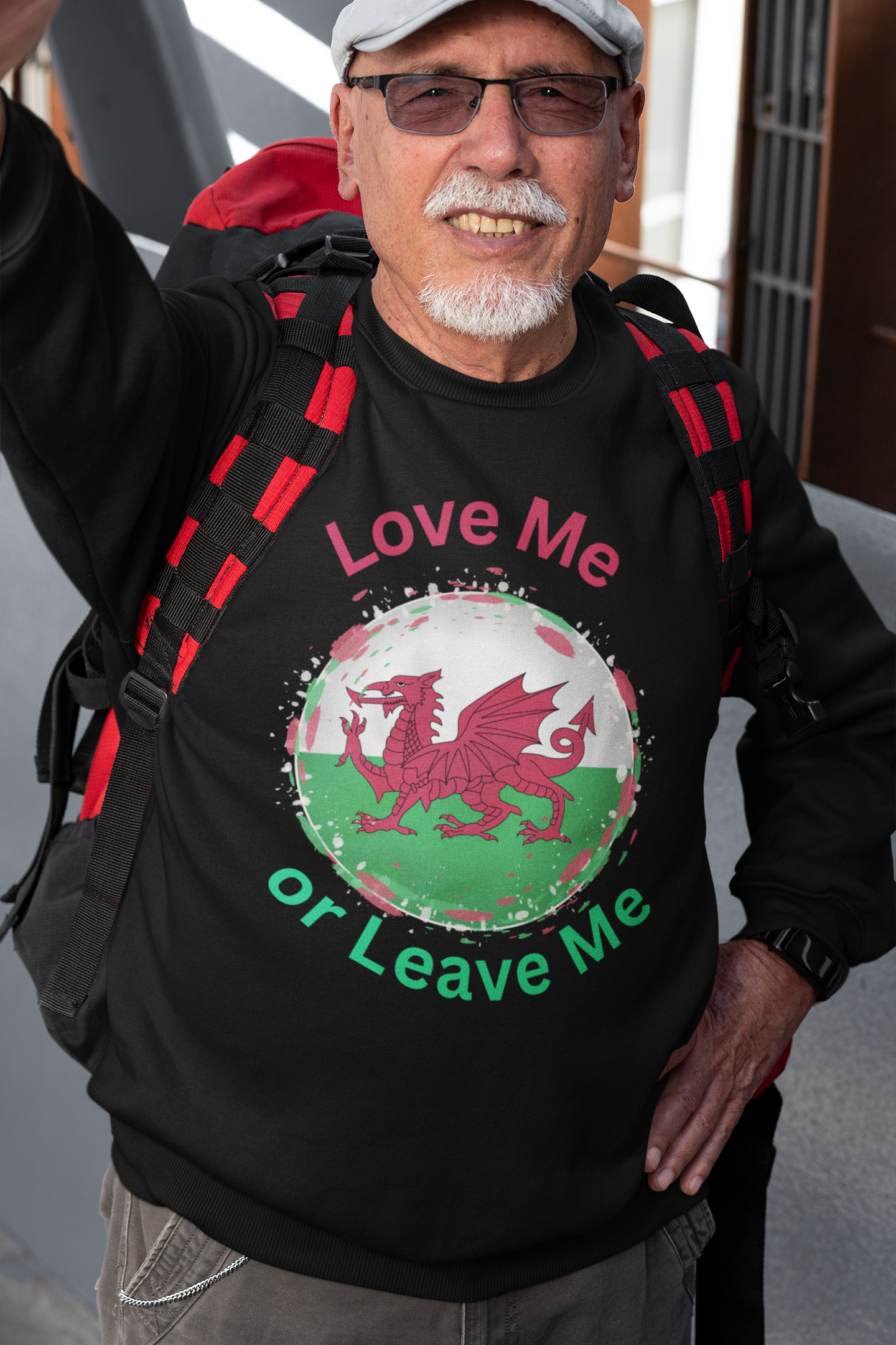 Welsh Spirit Sweatshirt - Love Me or Leave Me, Cozy Unisex Apparel, Perfect for St. David's Day, Gift for Him or Her, Casual Wear, [...]