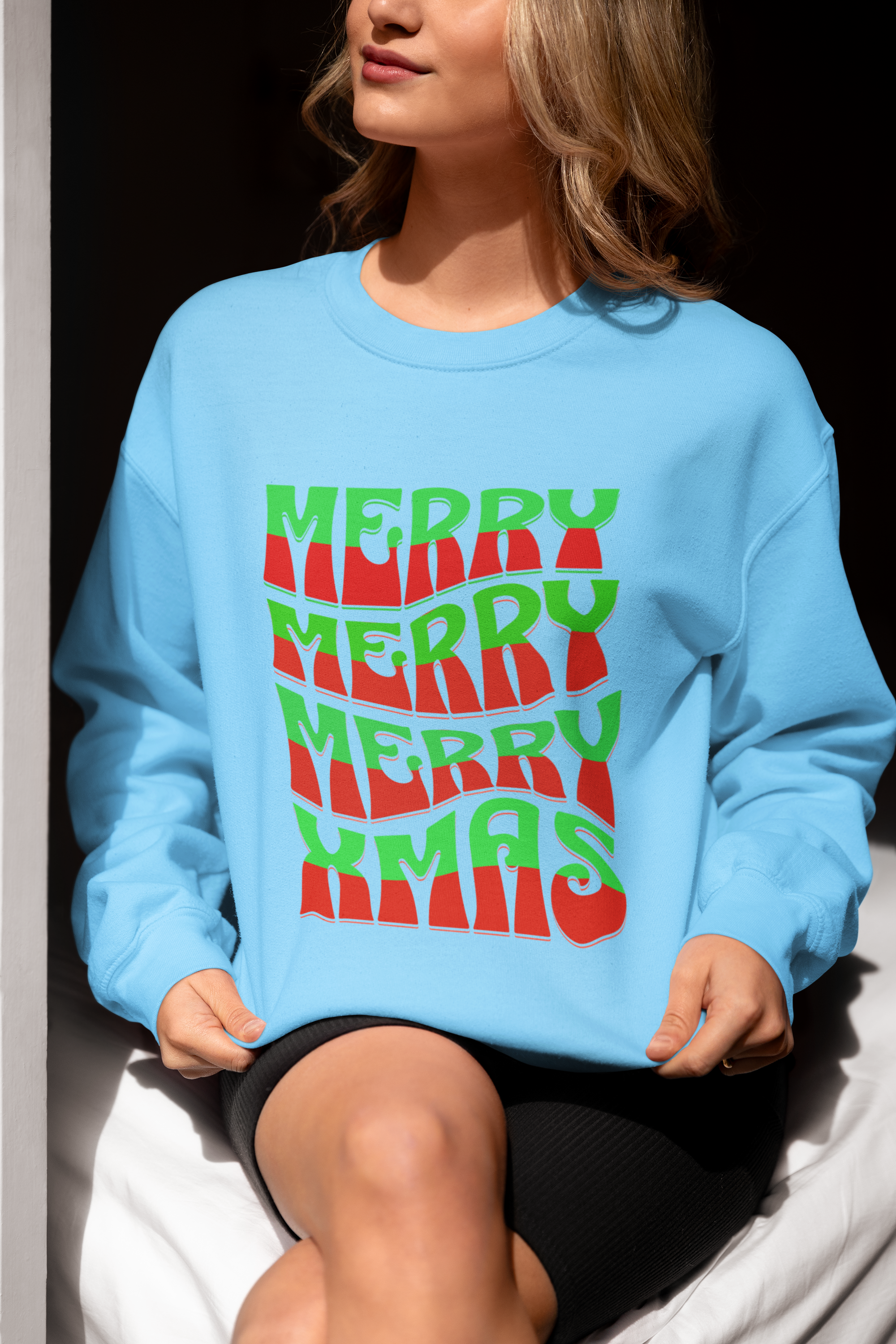 Christmas Crewneck Sweatshirt – Retro 'Merry Xmas' Red & Green Holiday Design